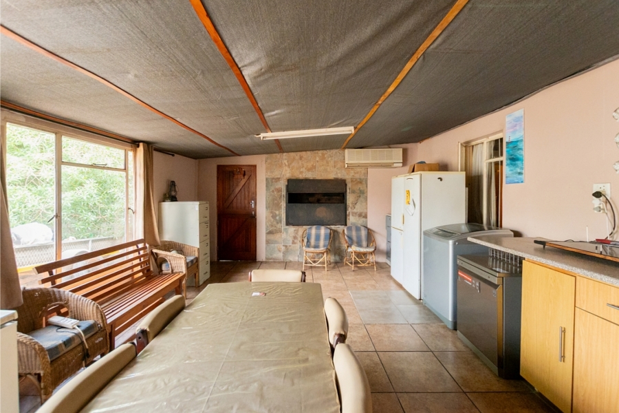 6 Bedroom Property for Sale in Laaiplek Western Cape